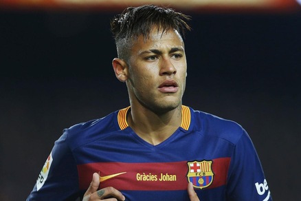Calciomercato, doppio gioco Neymar: Psg o ancora Barcellona?