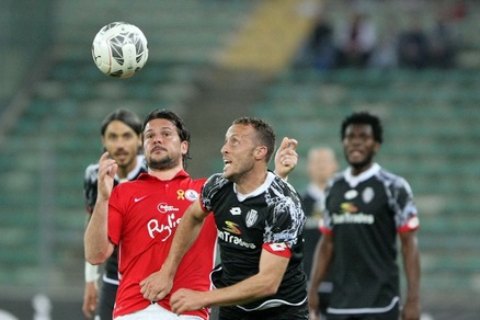 Serie B, Bari-Cesena 0-0: lo spareggio finisce a reti inviolate