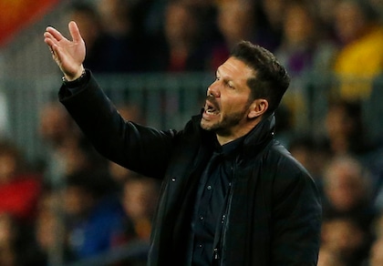 Barcellona-Atletico Madrid, furia Simeone dopo il rosso a Torres