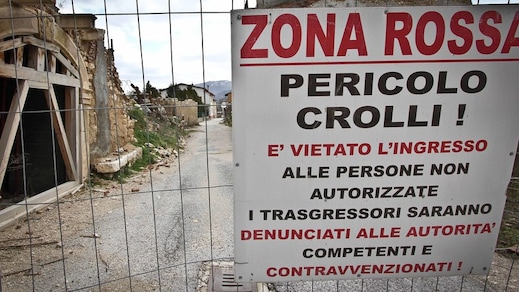 Terremoto dell'Aquila, l'Italia ricorda le vittime: oggi sono sette anni