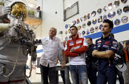 MotoGp, Iannone e Pedrosa in visita alla Nasa