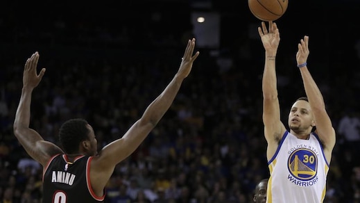 Curry piega gli Spurs, i Warriors vedono il record