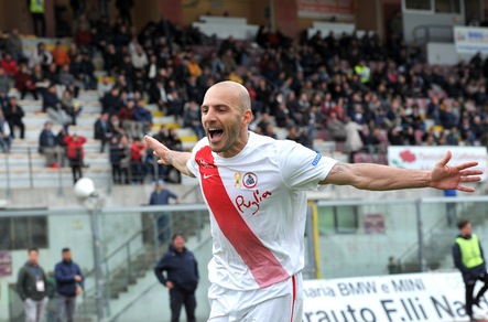 Livorno-Bari 1-2, i pugliesi vincono nel recupero