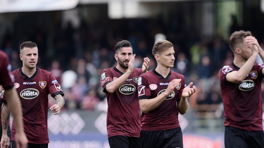 Contestazione ed emozioni: la Salernitana batte il Latina