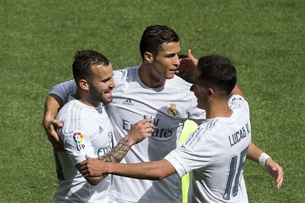 Liga, Real Madrid show e Cristiano Ronaldo aggancia Higuain