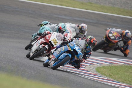Moto3 Austin, la pioggia premia Oettl
