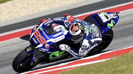 MotoGp, Lorenzo: «Non riuscivo a frenare». Iannone esulta