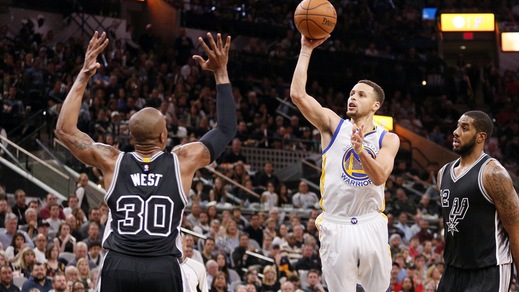 Curry sbanca San Antonio, Warriors a un passo dalla storia