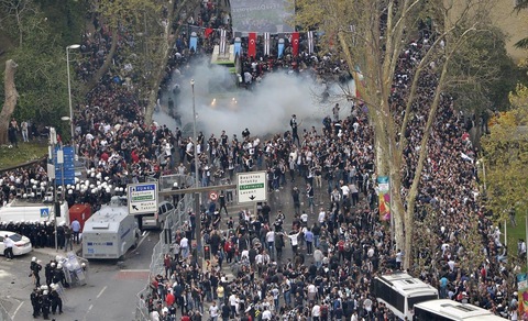 Turchia, scontri alla presentazione dello stadio del Besiktas