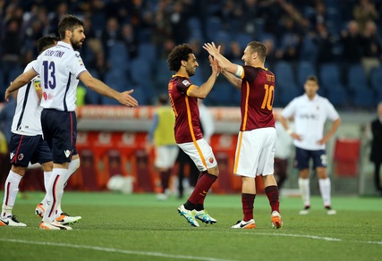 Serie A, Roma-Bologna 1-1: Totti e Salah non bastano