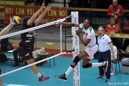 Volley: A2 Maschile, Vibo-Reggio Emilia e Sora-Tuscania semifinali Play Off