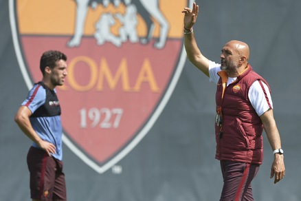 Roma, squadra subito al lavoro: Dzeko in permesso