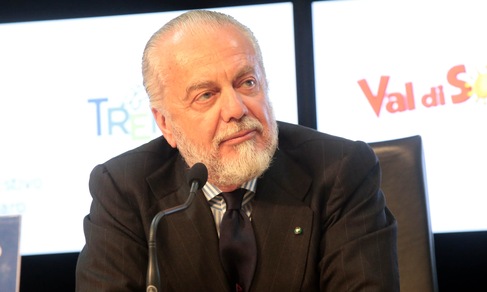Napoli, De Laurentiis conferma Sarri: «Avviato un lungo cammino con lui»
