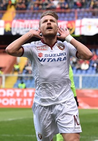 Lazio su Immobile. Van Persie chiama