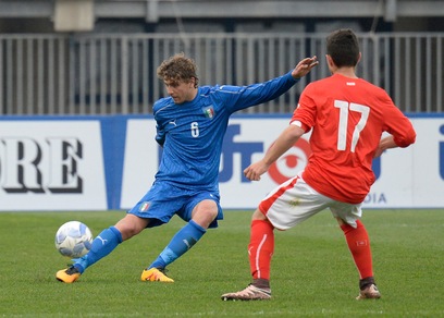 Calciomercato: «Arsenal e Leicester vogliono soffiare Locatelli al Milan»