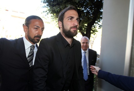 Corriere dello Sport-Stadio in edicola: sconto a Higuain il Napoli è furioso