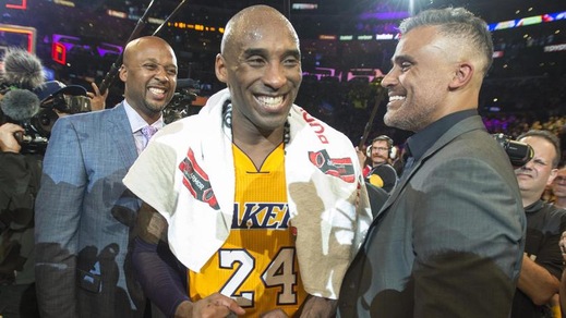 Kobe Bryant saluta il basket NBA e i Lakers nell'ultima sfida della sua carriera