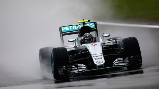 F1, Cina: Rosberg in pole, Raikkonen-Vettel in seconda fila