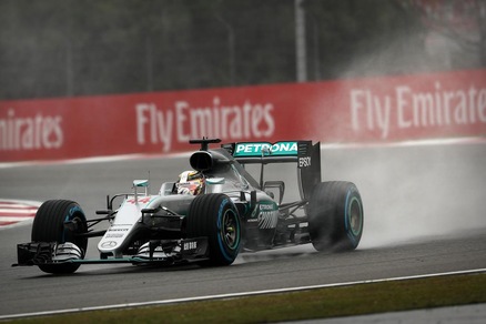 F1 Mercedes, Hamilton: «E' stato un weekend terribile»
