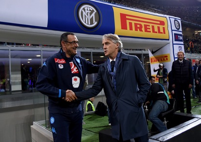 Sarri-Mancini, pace fatta: la stretta di mano al Meazza