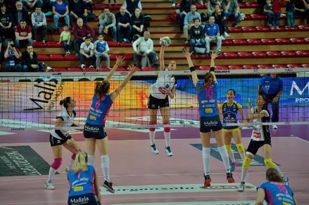 Volley: A1 Femminile, Modena espugna Novara e va in semifinale