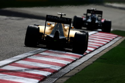 F1 Renault, Sirotkin in pista nelle libere a Sochi