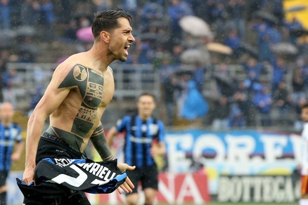 Atalanta-Roma: Borriello segna e mostra il suo maxi tatuaggio!