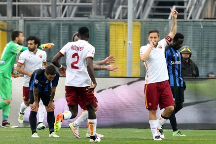 Atalanta-Roma 3-3: Borriello doppietta, Totti entra e pareggia