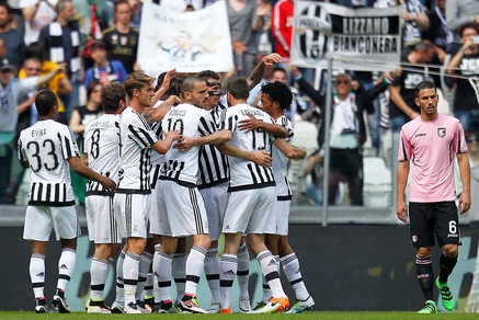 Juventus-Palermo 4-0: bianconeri a +9 sul Napoli