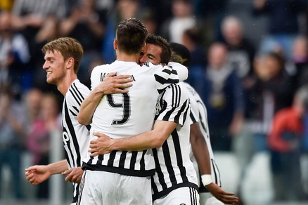 Juventus show, poker da scudetto con il Palermo