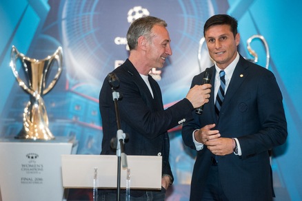 Zanetti rinnova a vita con l'Inter
