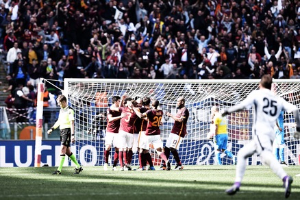 Roma, multa per cori contro Napoli e i napoletani