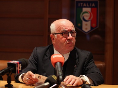 Serie A, Tavecchio: «Troppi stranieri? Bisogna rassegnarsi»