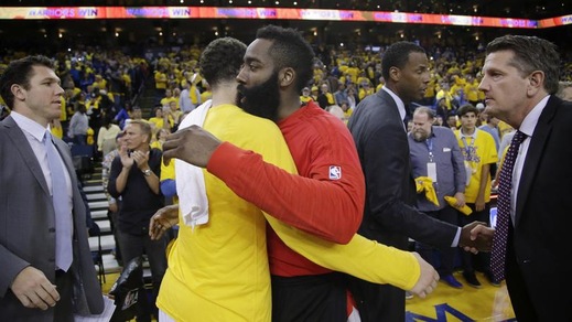 Thompson si veste da Curry, Warriors senza freni