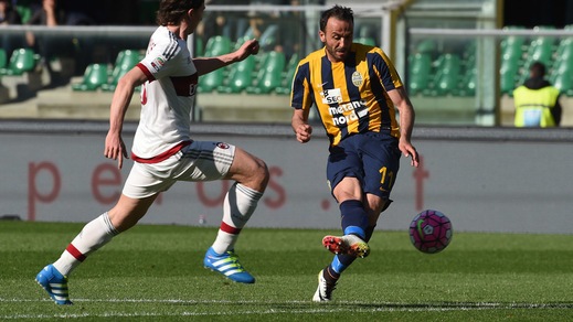 Milan, i tifosi dicono no al rinnovo di Montolivo: è bufera sul web