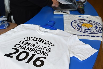 Leicester prepara la festa: la maglia per la storica Premier League è già pronta