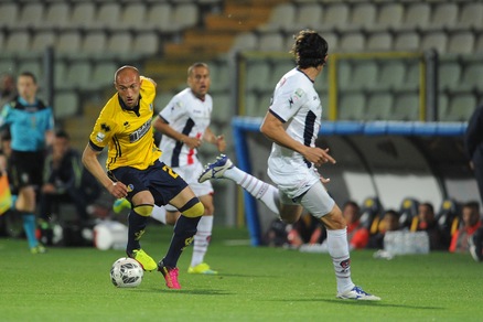 Modena-Crotone 1-1: calabresi festeggiano la serie A