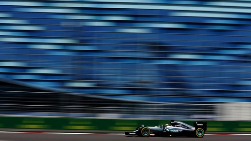 F1, Sochi: ancora Hamilton, Ferrari inseguono nelle ultime libere