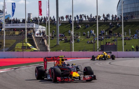 F1 Sochi, Kvyat attacca Hamilton: «Deve imparare a rispettare gli altri»