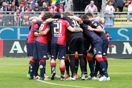 Serie B, festa rimandata per il Cagliari: 2-2 contro il Livorno. Pari Trapani, Pescara e Bari