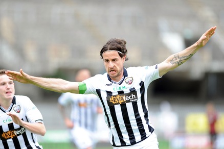 Calciomercato Bari, Cacia il primo nome per l'attacco