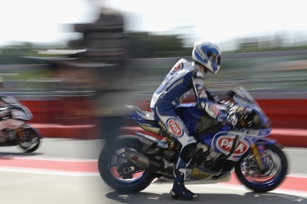 Sbk, Imola: trauma cranico e frattura caviglia per Guintoli