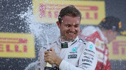 F1, Rosberg: «Limitazioni radio esaltano il pilota»