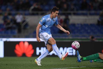 Serie A, pagelle Lazio-Inter 2-0: Klose-Candreva show