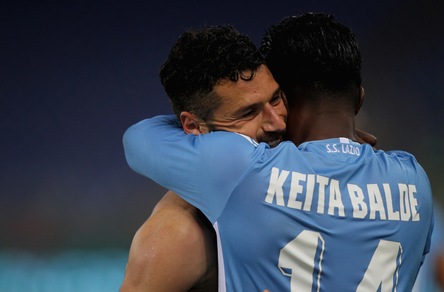 Serie A, la Lazio stende l'Inter: Klose e Candreva non perdonano