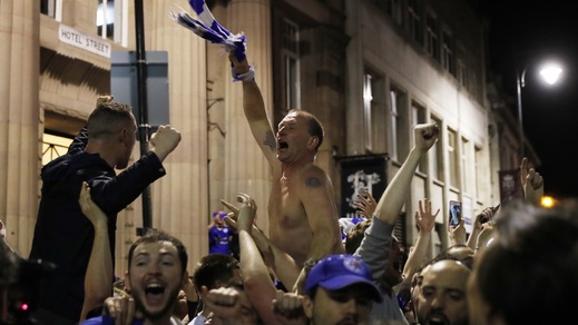 Leicester campione d'Inghilterra, la gioia esplode in città