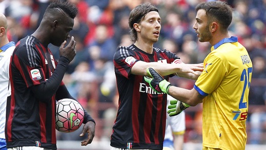 Milan, i tifosi non vogliono Montolivo: la società gli rinnova il contratto