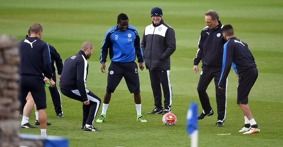 Premier League Leicester, che festa per Ranieri: torello con la squadra