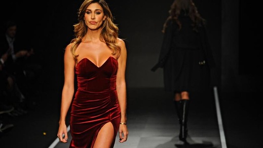 Belen, la farfallina di Sanremo resta lì: «Non dà nessun fastidio»