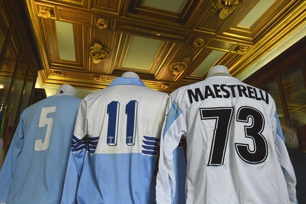 Di padre in figlio, il giorno dei laziali: l’Olimpico è pieno